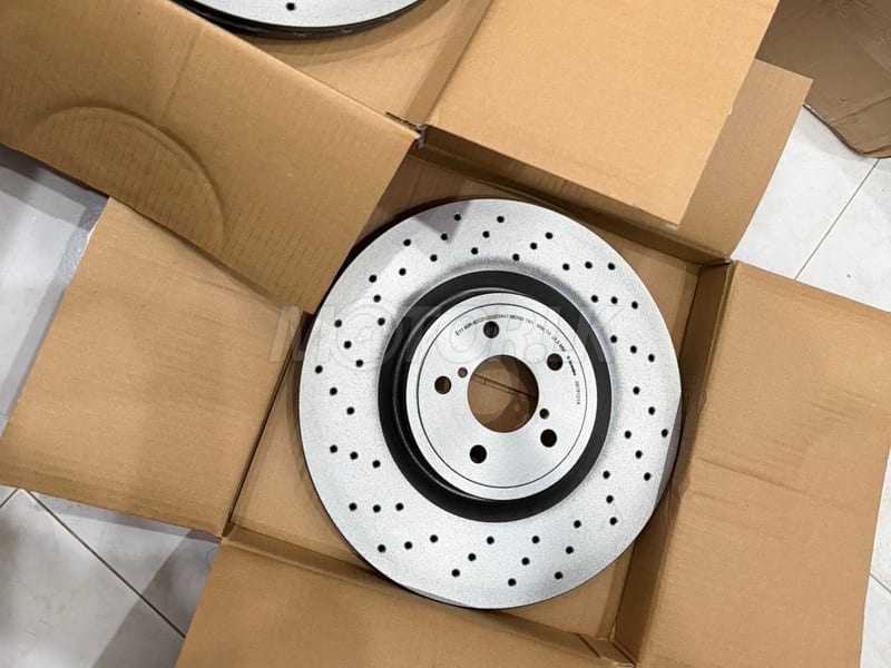 Brembos installed with brand new rotors and pads, 2 of 5