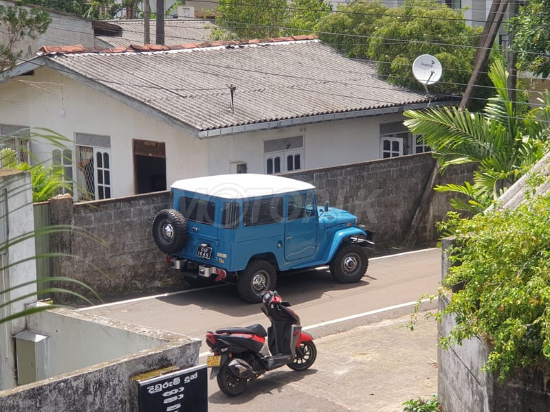 Toyota Land Cruiser, 5 of 5