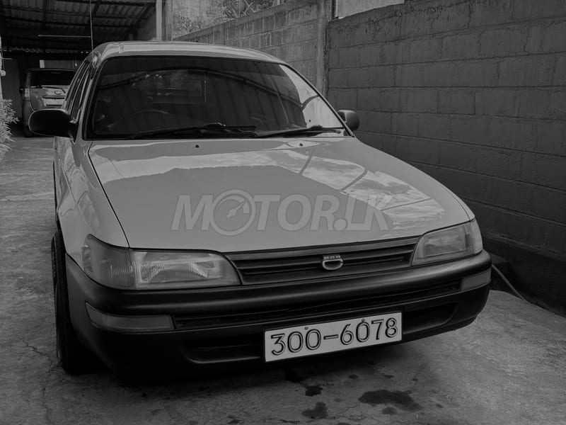 Toyota Corolla, 4 of 5