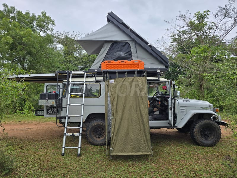 Toyota Land Cruiser, 2 of 4